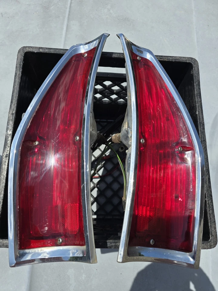 🔥🔥 1964 1965 Buick Special Wagon Sportwagon Tail Light Lamp Set  Lens  64 65 - Image 1 of 4