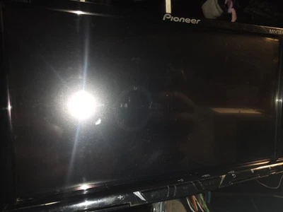 Pioneer AVH-2400NEX 7" Touchscreen Android Apple DVD/CD BT Receiver - Image 1 of 3