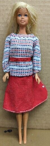 Roupa para boneca Barbie em crochê - macacão manga longa.