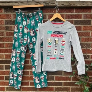 Cat & Jack Gray and Green Plaid Holiday Graphic Long Sleeve Pajama Set - Picture 1 of 4
