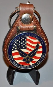 Schlüsselanhänger USAF Air Force 324th Training Squadron Leder Challenge Coin - Bild 1 von 3