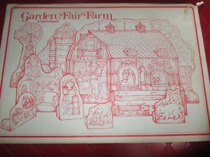 NIP Vintage GARDEN FAIR FARM Cardstock BARNYARD FARM SCENE - 1970's - Picture 1 of 5
