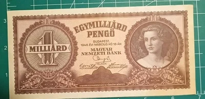 Hungría 1 billón Pengo 1945 P-125 Foto 1 de 4
