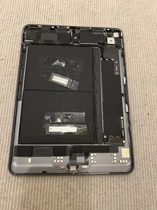 iPad A2316 Ersatzteile - Bild 1 von 6