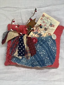 Americana Pocket decor 6x8”, prim Handmade Vintage Quilt, Shelf Sitter, OOAK - Picture 1 of 10