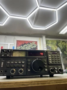 ICOM IC-R7000 Odbiornik komunikacyjny Szynka Radio na części - Zdjęcie 1 z 17