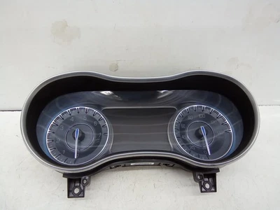 Cuadro medidor velocímetro 300 OE 2015 139 k millas Chrysler Foto 1 de 4