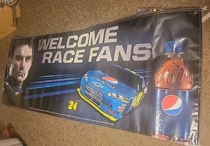 ๐ Raro Striscione Pepsi Jeff Gordon "Welcome Race Fans" - 36"x95" 2009๐๏ธ๐ฅ - Foto 1 di 11