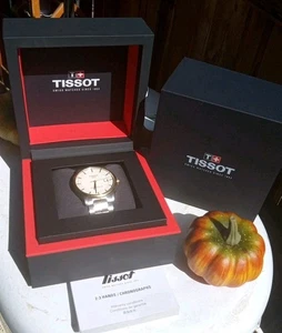 TISSOT T-CLASSIC Luxus Elfenbein Zifferblatt Edelstahl Herrenuhr TO864072226100  - Bild 1 von 18