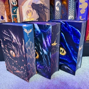 SEALED GERMAN Fourth Wing Iron Flame Onyx Storm Rebecca Yarros Special Editions - Picture 1 of 13