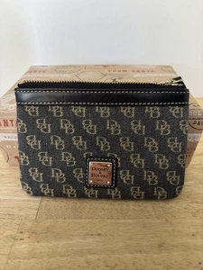 Vintage Dooney & Bourke Wristlet Or Change Purse - Picture 1 of 4