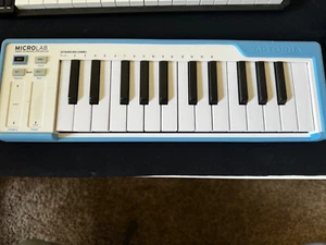 Arturia MicroLab 25-Key Keyboard Controller Blue - Picture 1 of 1