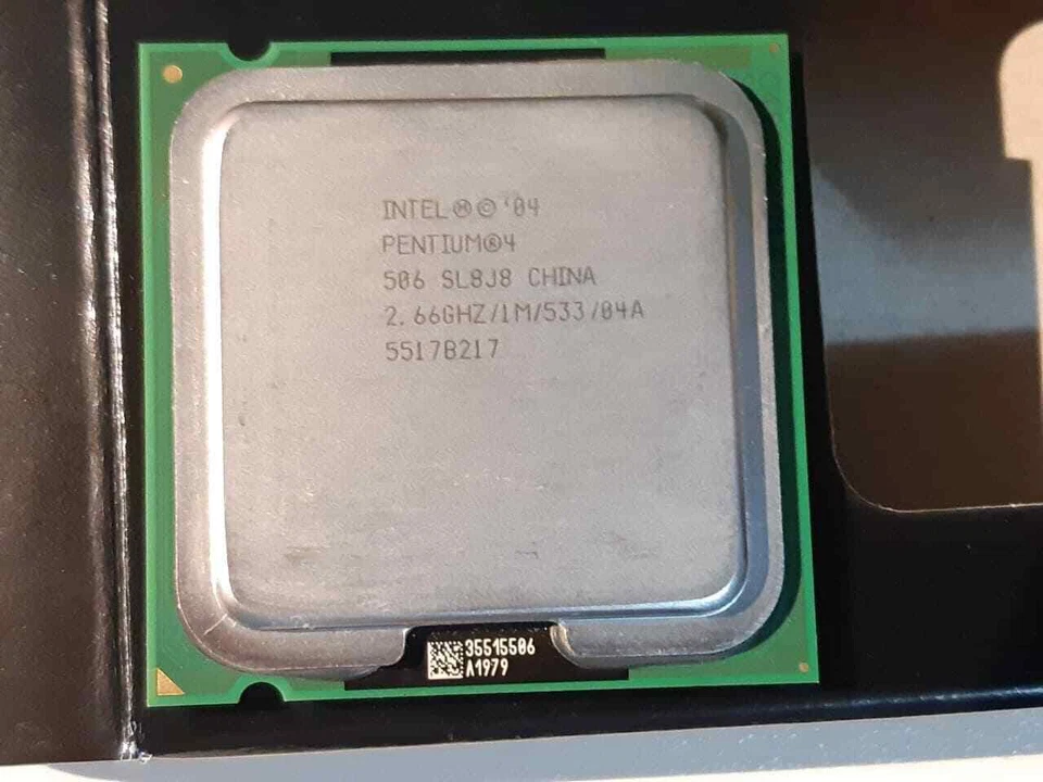 cpu processore intel pentium 4 SL8J8 2,66ghz fsb 533mhz PLGA775 1mb cache level2 - Immagine 1 di 4