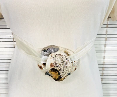 Hebilla de cinturón vintage arte para usar cerámica oro plata artista firmado boho años 80 Foto 1 de 4