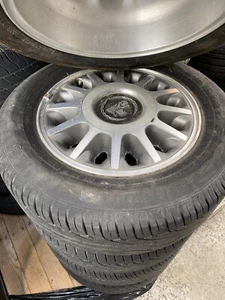 VS STATESMAN COMMODORE 16" X 6" ALLOY MAG WHEELS 4 CENTER CAPS - Picture 1 of 4