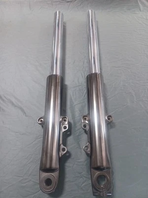 Harley-Davidson CVO 2018 Road Glide FLTRXSE negro cromo amortiguadores delanteros Foto 1 de 4