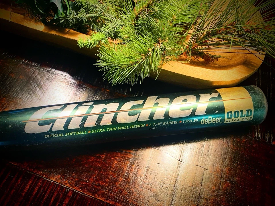 deBeer Clincher Gold Ultra Thin Softball Bat CU31  34” L 26oz 2 1/4” RARE - Изображение 1 из 4