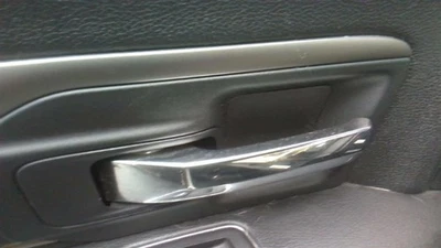 Manija de puerta interior RAM1500 2014 29017350 Foto 1 de 4