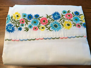 Vintage Muslin No Iron Full Sheet Flat Double Floral Border Cotton Poly 1970s