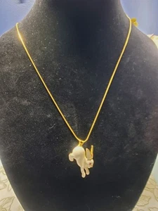 Vintage 1996 Phister Ent Emaille Hase Halskette Anhänger rote Strass Augen - Bild 1 von 7