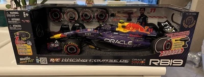 Maisto Tech R/C FORMULA 1 F1 CHECO ORACLE RED BULL RB19 Radio Control Car 1/10 - Image 1 of 4