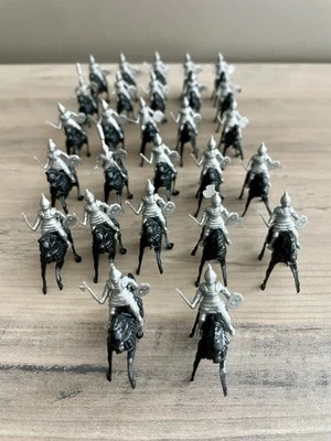 1/72 Helen Of Toy / Giant Knights - Barons Army Builder Lot - Image 1 of 3