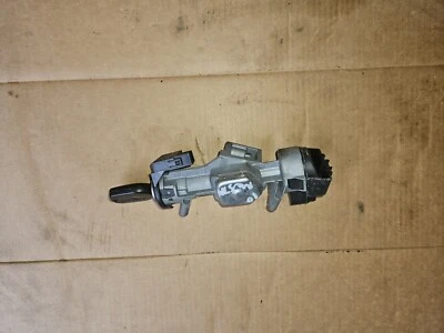 Ford Mustang 2010 convertible, interruptor de encendido con llave  Foto 1 de 2