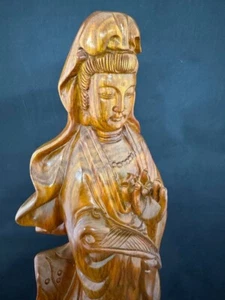 Large Hand-Carved Rosewood Kannon Bodhisattva Statue – Buddhist Art, Feng Shui - Picture 1 of 20