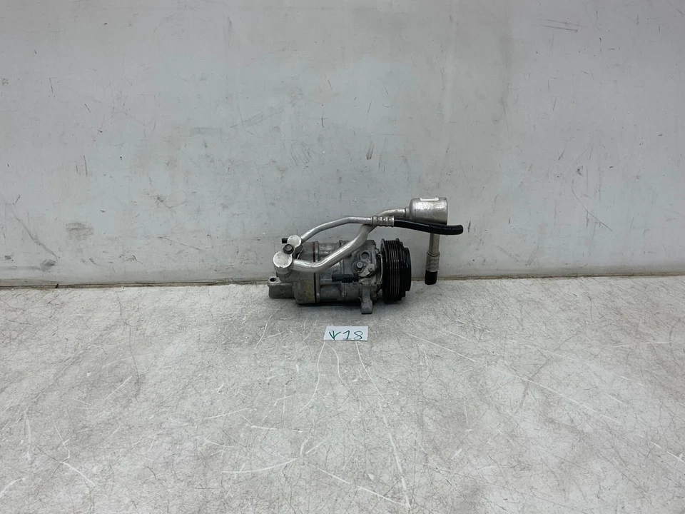 Compresor de aire acondicionado Cadillac CTS 2014 2015 2016 2017-2019 con tubería de descarga OEM Foto 1 de 4