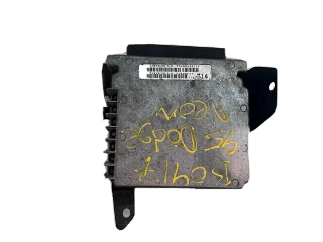 Computadora de motor Dodge Neon 05293714 1995 usada OEM Foto 1 de 4