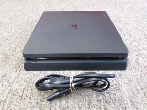 Sony PlayStation 4 Slim CUH-2215B 1TB Black Console - Parts Or Repairs - Picture 1 of 3