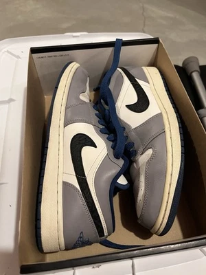 Air Jordan 1 Low Cement True Blue Foto 1 de 4