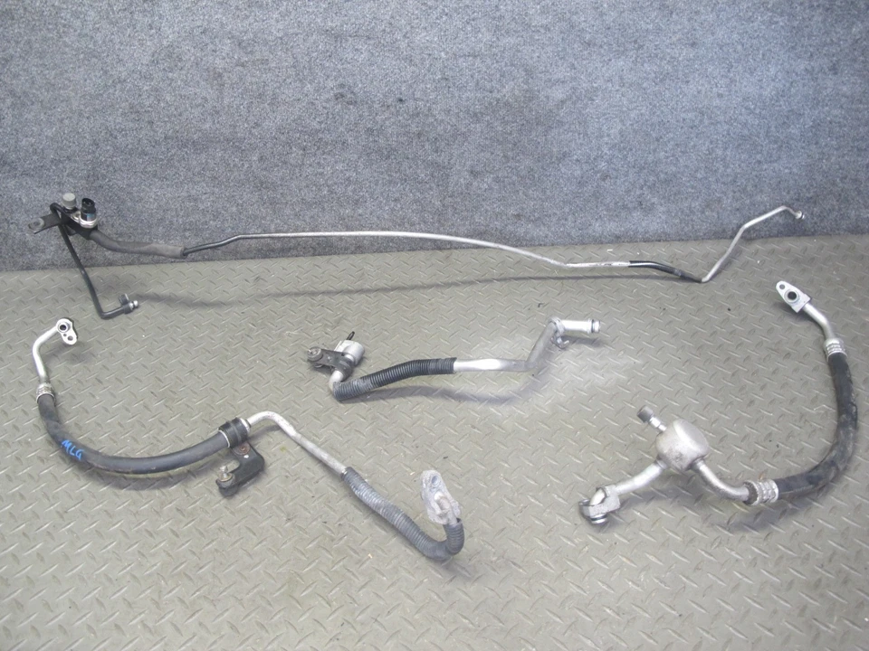 98-05 LEXUS JZS160L GS300 CONJUNTO DE 4 A/C LINHA DE TUBULAÇÃO DE MANGUEIRA DE AR CONDICIONADO FABRICANTE DE EQUIPAMENTO ORIGINAL - Imagem 1 de 4