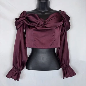 Blusa corta de satén con escote acanalado fuera del hombro púrpura oscuro Fore para mujer S - Imagen 1 de 8
