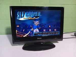 Toshiba 19AV600U 19" 720p HD LCD Television WORKS No Remote - Picture 1 of 5