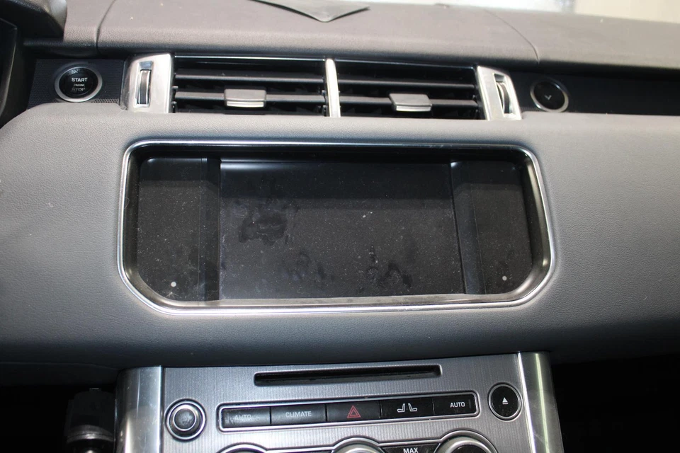 Pantalla de infoentretenimiento central delantera usada se adapta a: Land Rover Range Rover Sport D 2014 Foto 1 de 4