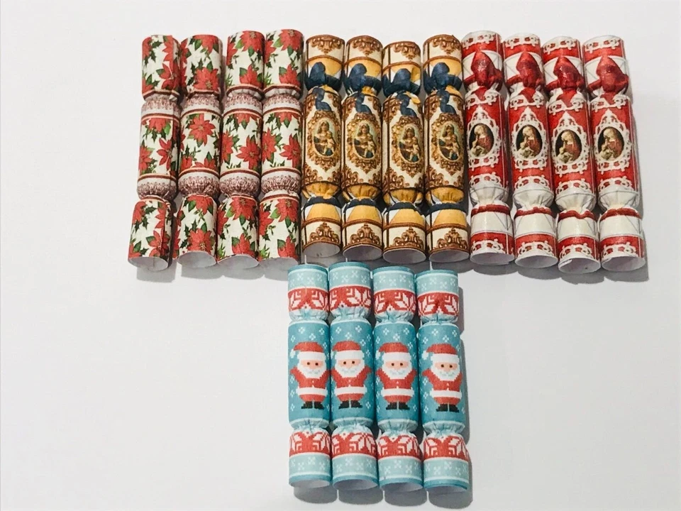 DOLLS HOUSE CHRISTMAS CRACKERS - Image 1 of 1