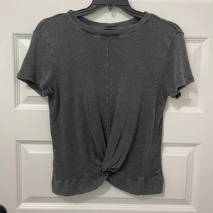 TRUE CRAFT graues Kurzarmshirt Damen Größe Large Oberteil Bluse Knoten vorne - Bild 1 von 6