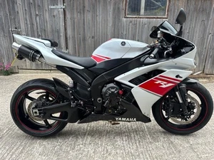 YAMAHA R1 YZF R1 08 STUNNING EXAMPLE PART EX &DELIVERY AVAILABLE - Picture 1 of 21