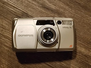 OLYMPUS Infinity 76 AF Zoom Point & Shoot 35mm Film Camera 38-76mm Lens - TESTED - Picture 1 of 5