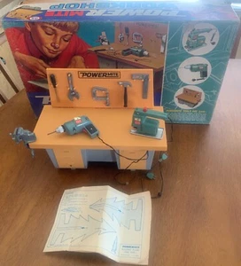 1969 IDEAL POWERMite Werkstatt komplett mit Hand- & Elektrowerkzeugen + Werkbank + Plänen - Bild 1 von 11