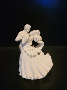 BRIDE & GROOM FIRST ROMANTIC DANCE *WILTON BIANCA WEDDING CAKE TOPPER - Picture 1 of 5