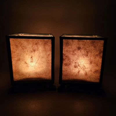 Candelabros votivos de mica Pottery Barn cuadrados con patas de metal decoración natural boho Foto 1 de 4