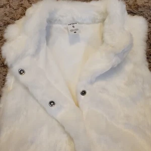 Carter's White Two-Button Fur Vest Size 5 - Picture 1 of 7