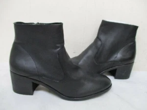 Gianni Bini Black Leather Zip Ankle Boots Womens Size 8 M - Picture 1 of 9