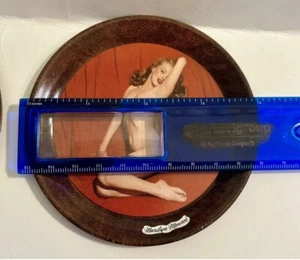 Vintage Marilyn Monroe 4" Metall Untersetzer/Spitze Tabletts - Menge 2 (zwei) Tabletts - Bild 1 von 23