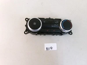 Interruptor de control de temperatura trasero Ford Explorer 2020-22 con asientos térmicos LB5T-19980-FE - Imagen 1 de 2