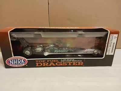 NHRA RACING CHAMPIONS 1/24 JOE AMATO 1995 VALVOLINE TOP FUEL 1ST YR RELEASE - Image 1 of 3