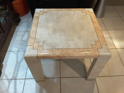 Mesa auxiliar cuadrada vintage moderna de mediados de siglo con incrustaciones de latón teselado Foto 1 de 4