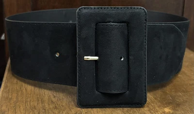 Cinto da moda H&M preto camurça sintética tamanho P/28 2-7/8” largura costurado em excelente estado usado - Imagem 1 de 4